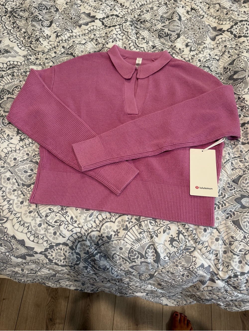 Lululemon sweater size medium